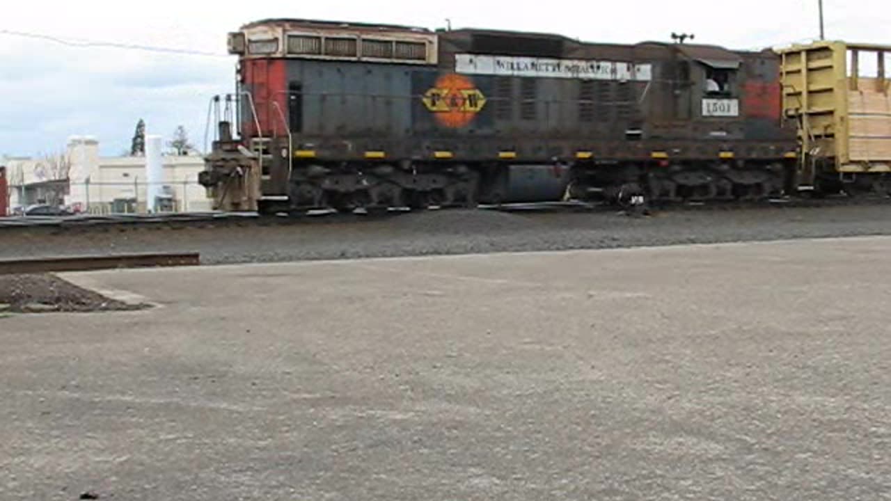 Old Diesel Engine PNWR 1501 Part 1!