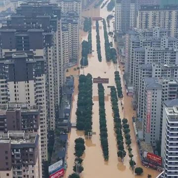 🇨🇳 More than 600,000 people were forced to evacuate their homes in China's Guizhou province following floods that caused rivers to rise 11 meters.