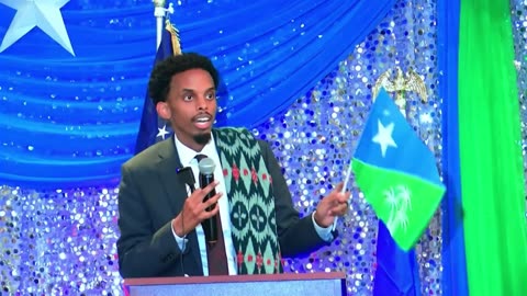Omar Fateh waves foreign flag and pledges his loyalty to Somalia in Minneapolis