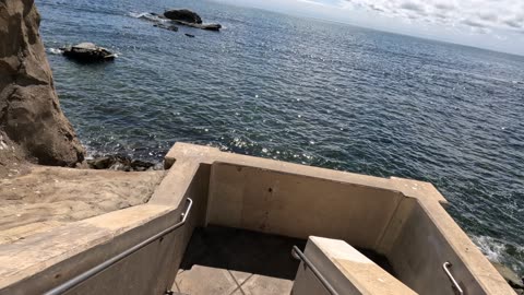 Casual Stroll Down Birdrock Stairs to the Ocean #sunny #walk #views San Diego July 2025