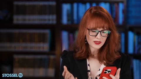 ⛔️Privacy expert Naomi Brockwell takes a look through my phone