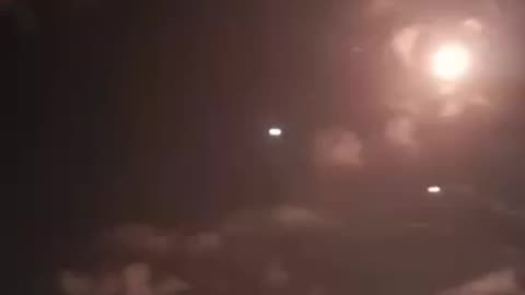 —❗️🇮🇱/🇮🇷 WATCH: Multiple direct impacts seen in Tel Aviv
