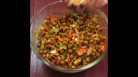 chana chaat(chickpeas chat)