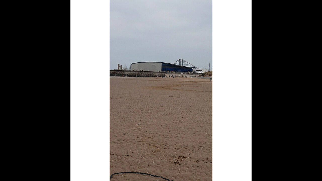 Marathon from Blackpool North to the South theme park to St Annes on sea