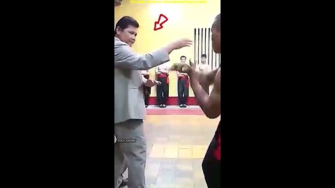 Unbelievable powerful man teaches King fu