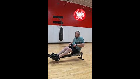 Rowing: Going Nowhere Fast 🚣‍♂️😂