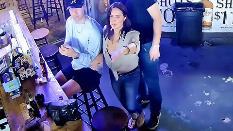 Candid Sexy Smoking Woman 720