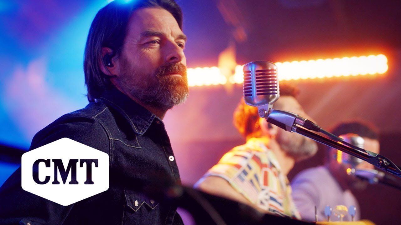 Old Dominion Performs “I Was On a Boat That Day” | CMT Stages