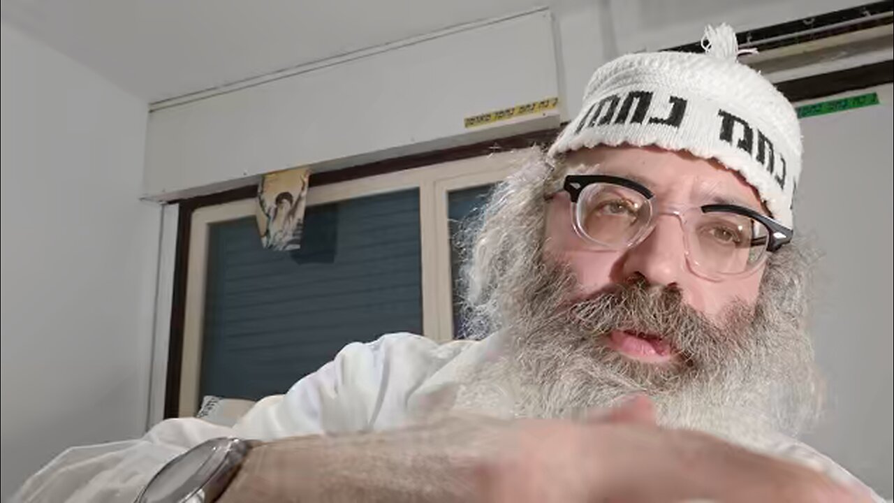 אל ההרים לא אכל שלא אכל בזכות אבותיו ועיניו לא נשא אל גלולי בית ישראל - שיר נ נח מסכת סנהדרין דף פא