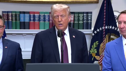 Trump denies knowing of Atlantic reporter included in war plan texts