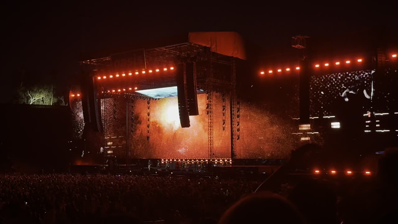 D'You Know What I Mean? - Oasis Live 25