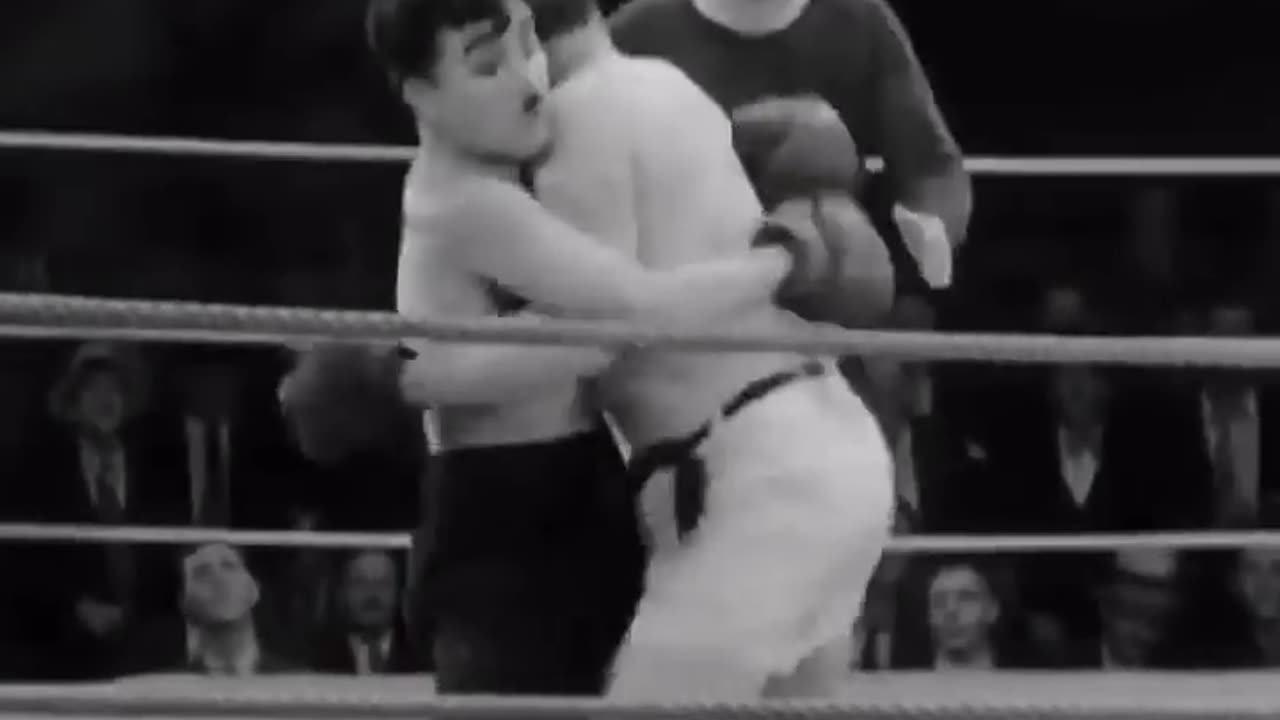 Charlie Chaplin always wins 🥊 #charliechaplin #shortsfeed #shortsviral #comedyshorts