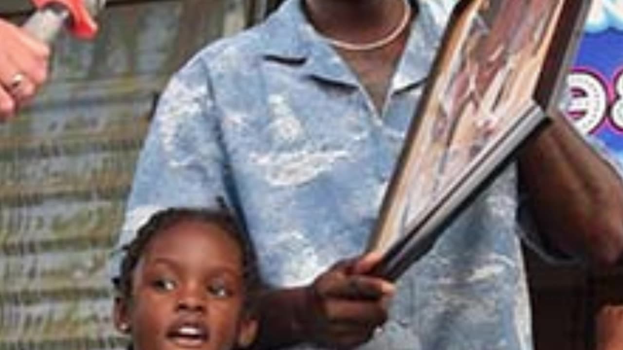 Jamal Roberts, Harmony & Lyric Shine with Mayor Lassiter at Art Reveal Event - WorldEye