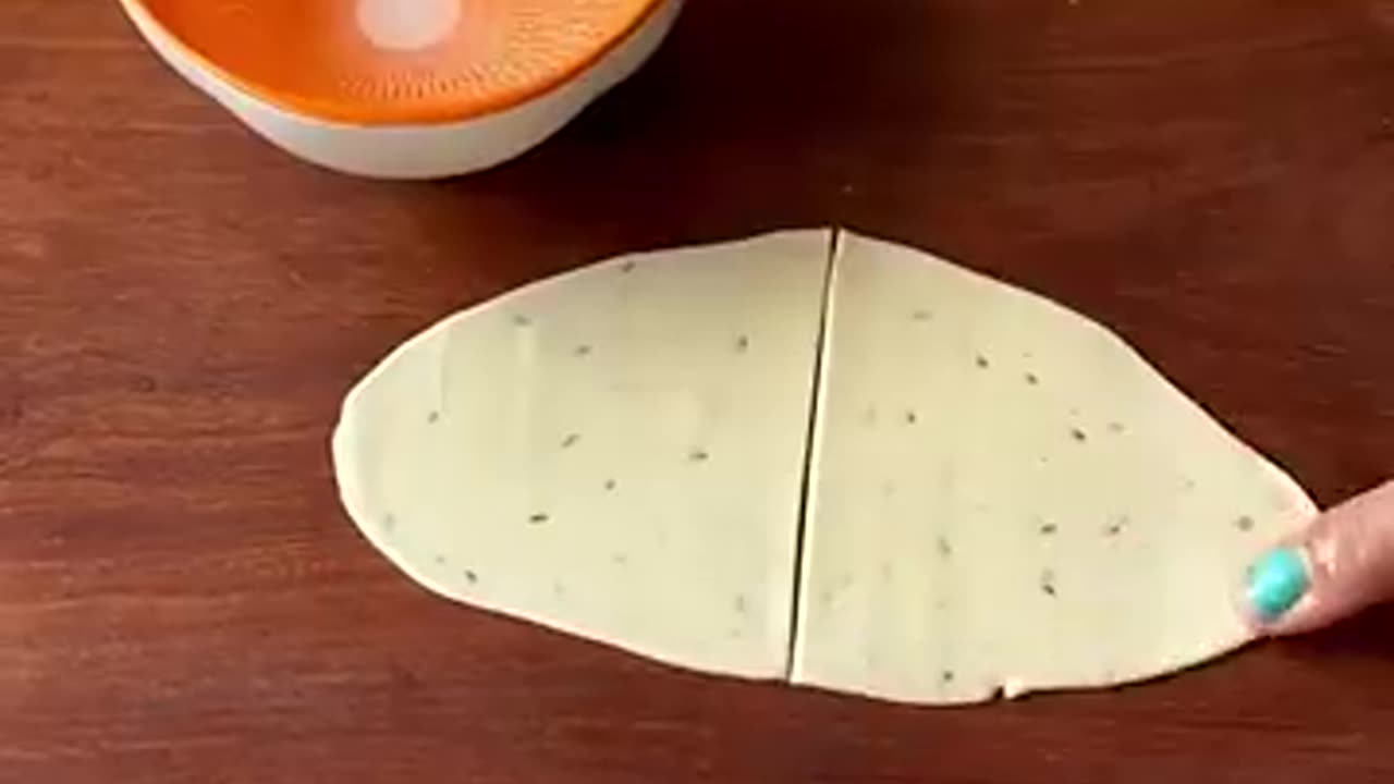 Crispy and tasty mini samosa recipie