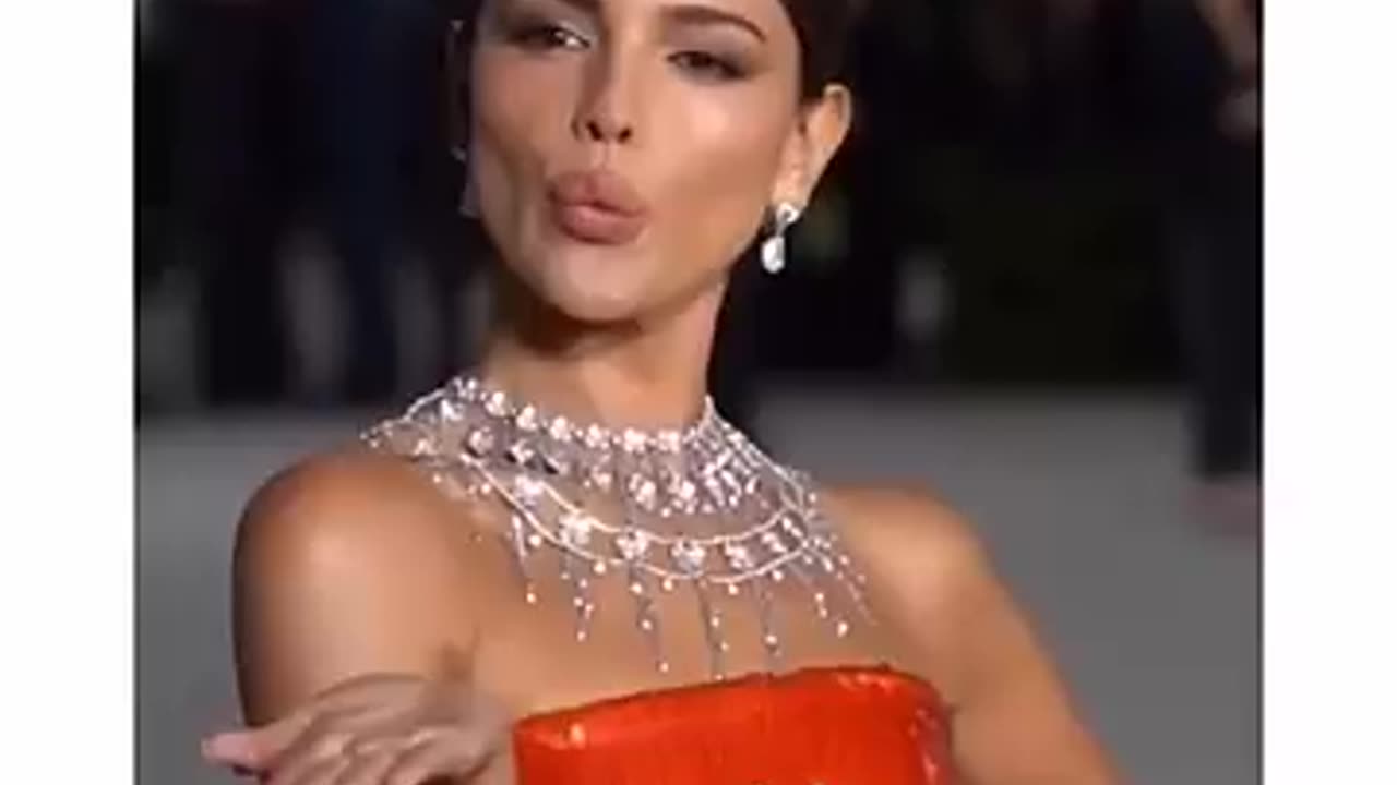 Cute Kylie Jenner in stunning red outfit