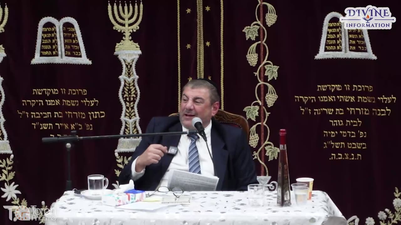 רגל פה רגל שם -הגיע הזמן לבחור צד