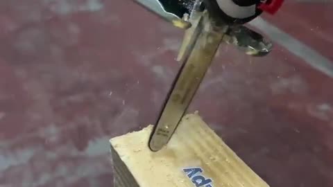THE POCKET CHAINSAW
