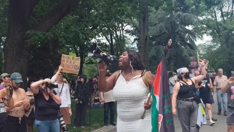 Listen to these beautiful LGBTQ+ people in New York City.