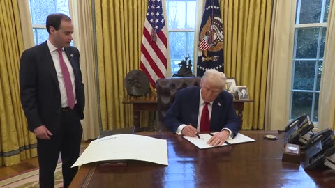 📜 PRESIDENT TRUMP SIGNS EXECUTIVE ORDERS | January 30, 2025! 🇺🇸🏛️