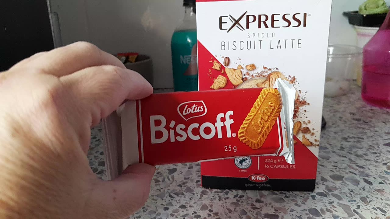 Biscuit latte with Biscoff