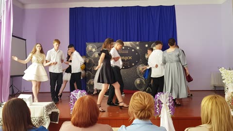 Absolvenții claselor 9 A și 9 B 4/4 Vancicăuți 14 iunie 2025