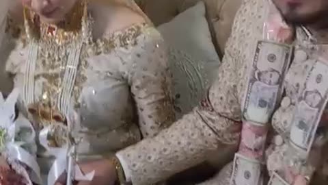 ڈاکٹر نبیحہ کی شادی اور چالیس تولہ سونا لوگوں کو کیا پیغام دۓ رہی