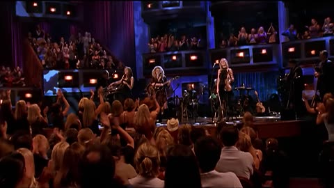 The Chicks - Travelin' Soldier (Official Video)