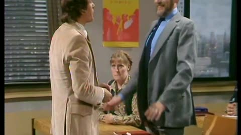 MIND YOUR LANGUAGE S02E03 - Brief Re-Encounter