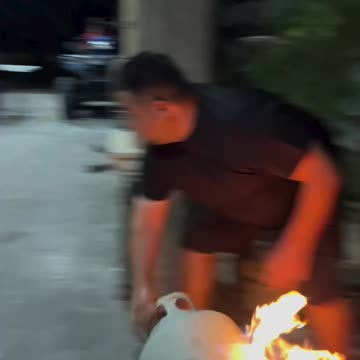 This Dude is Cruisin' for a Bruisin'