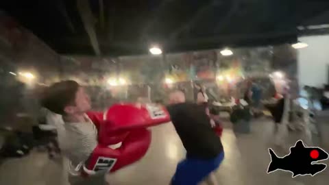Sharpfart and Stonefox fighting with the big gloves | Stream Stars: Knocked Offline