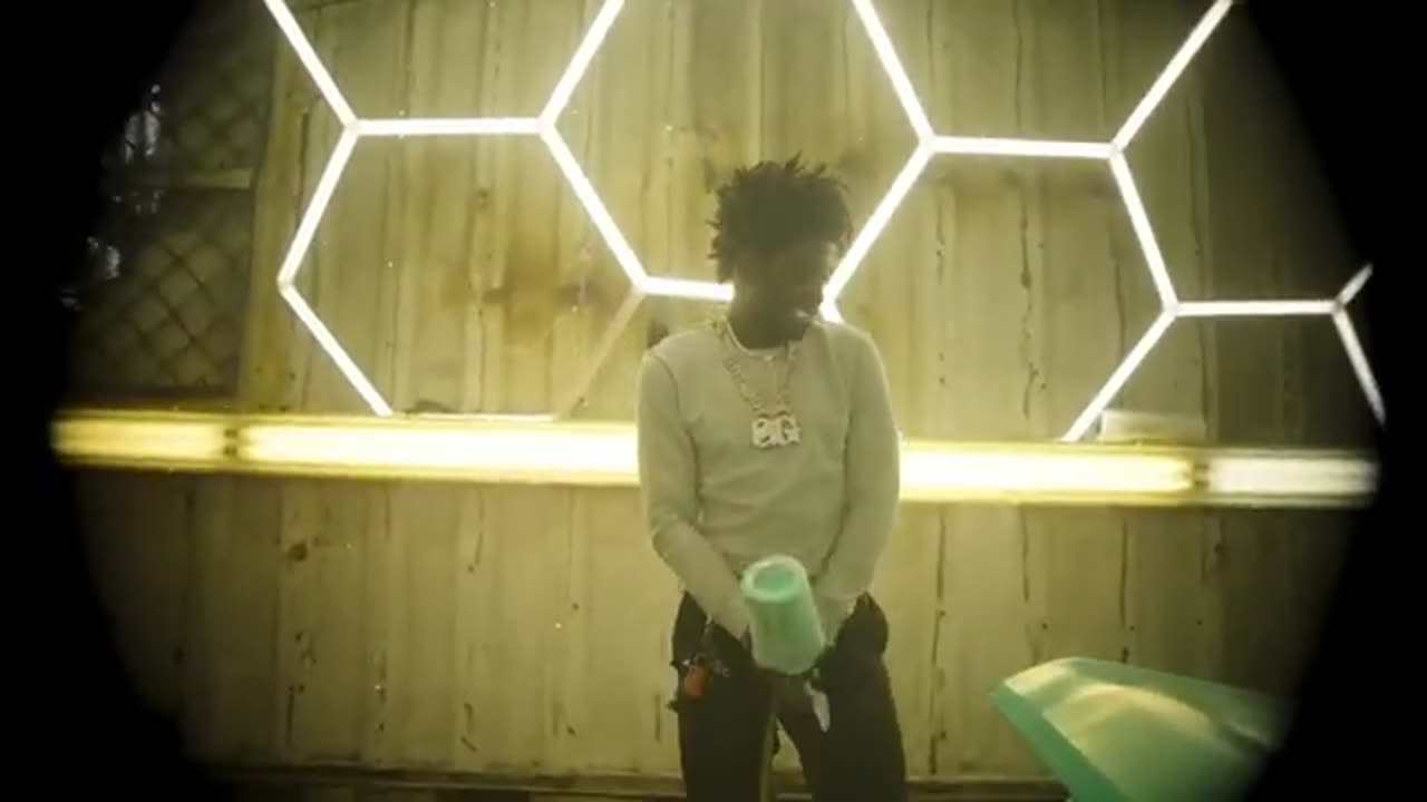 Kodak Black - Yellow Really Gold [Official Video]