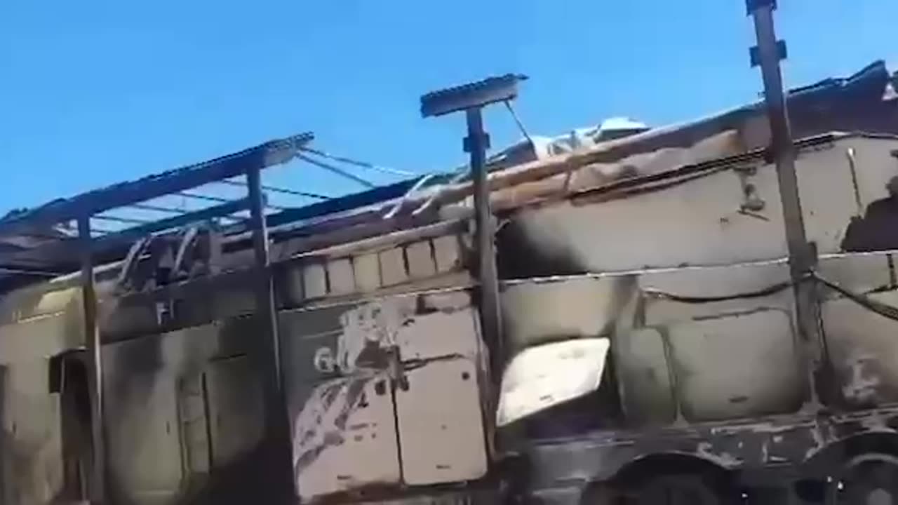 a ball!st!c m!ss!le l4uncher looks like