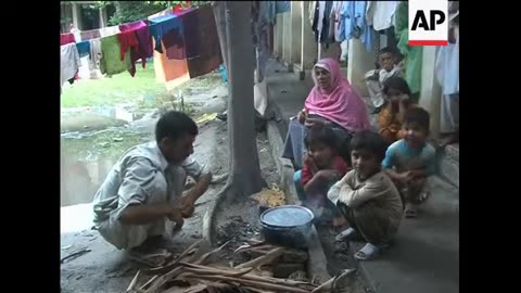 focus on one family's efforts to cope with flood disaster