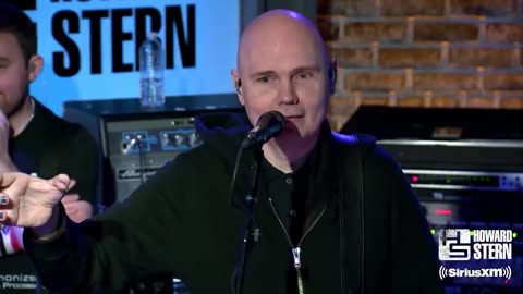 Smashing Pumpkins singer Billy Corgan recalls a woman who SHAPESHIFTED twice in front of him.