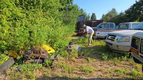 Mechanic Uncovers a Shocking Truth – ZLC821774VX #PlantifyLifeUS #HiddenVehicles