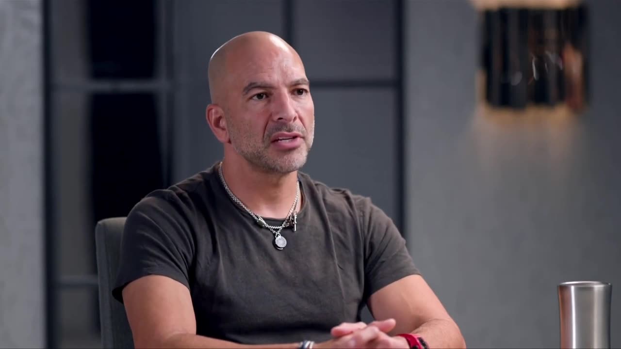 Glucose Buffering: Muscle's Hidden Power - Peter Attia on DOAC