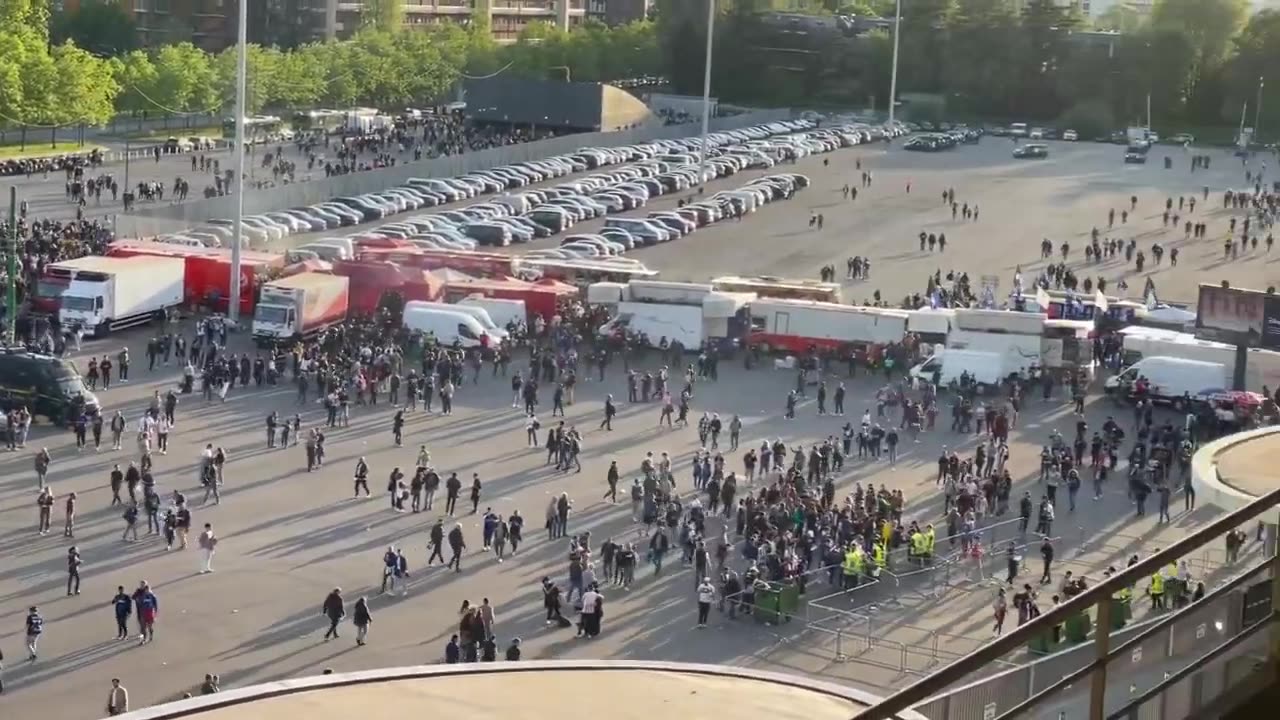 AC Milan fans hate Inter Milano