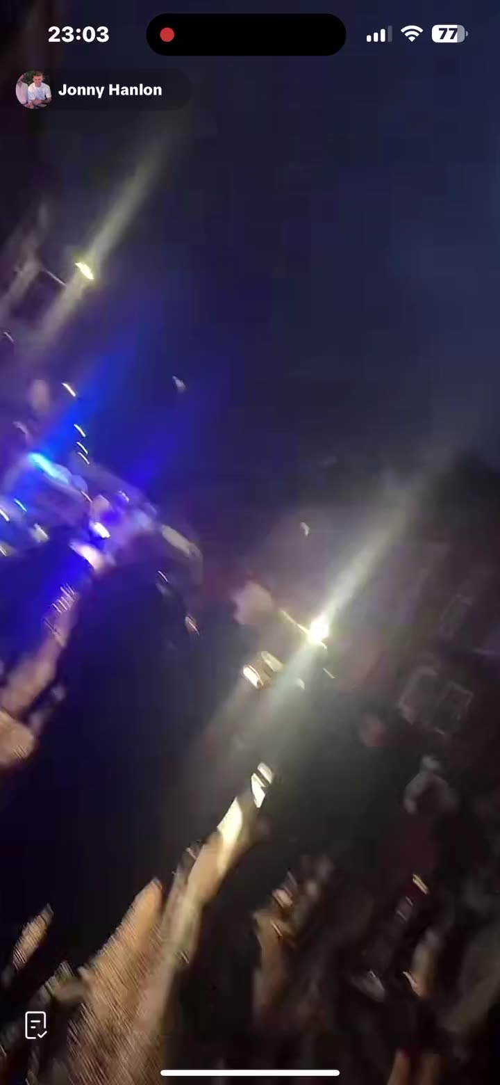 🚨Riots have erupted in Northern Ireland after Romanian migrants allegedly raped several girls