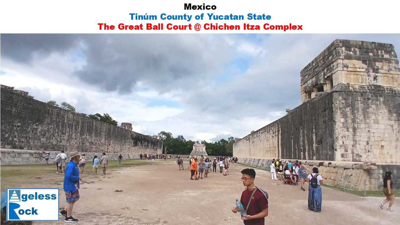 Chichen Itza : The Great Ball Court