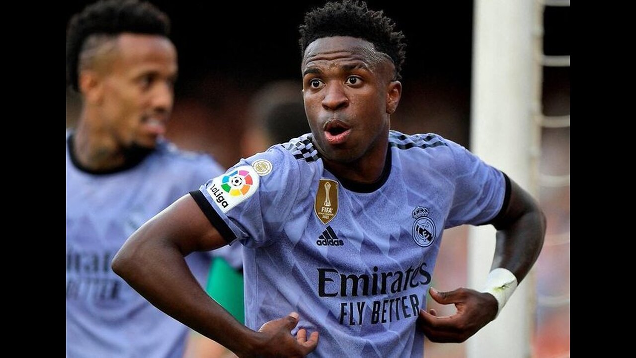 Vacilando a un niño racista