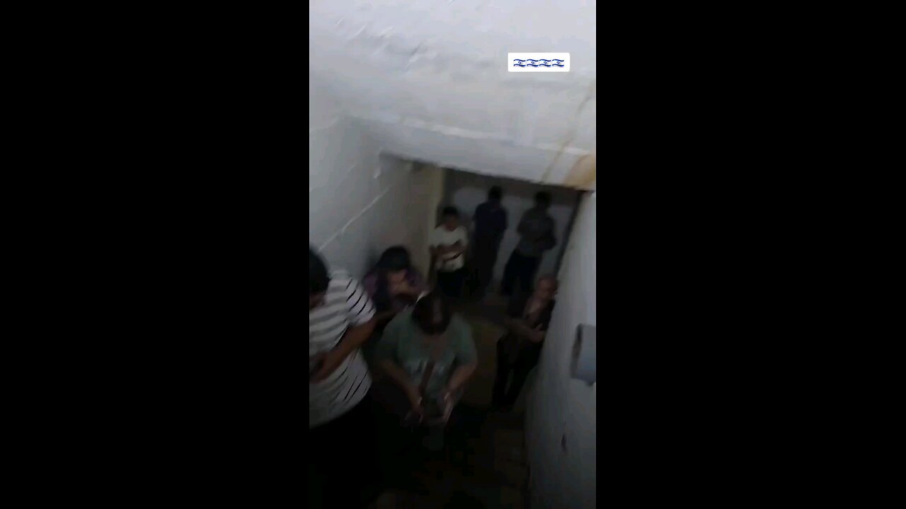 AVENGING – Zionist Soldiers Flee to Bunkers in Panic