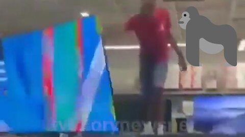 🦍 #Autism- Special Needs Kid Smashes #TV @Costco Parents Say He's In ＂#KingKong mode"🦍