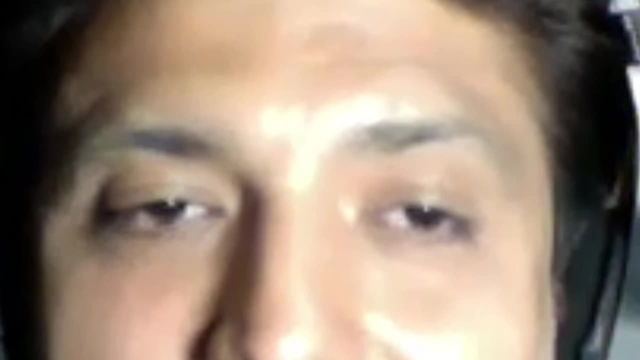 Sticking to English: My YouTube Choice! 🗣️ | Noor ul Haseeb | Ana Claudia Mendes