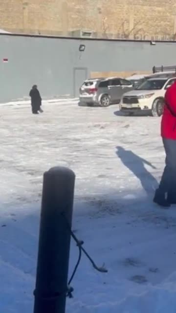 Somalis rush to bring kids to state closed center