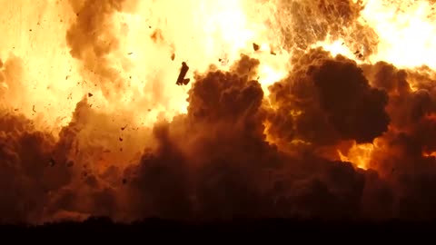 Eyewitness video shows moment SpaceX’s Starship 36 explodes