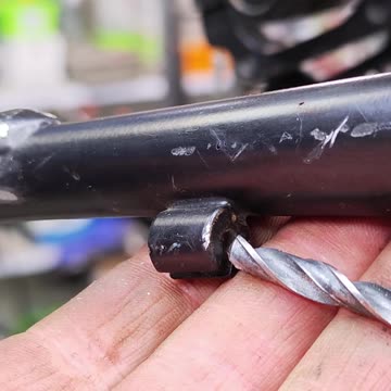 How to replace a bicycle derailleur cable cover