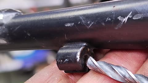 How to replace a bicycle derailleur cable cover