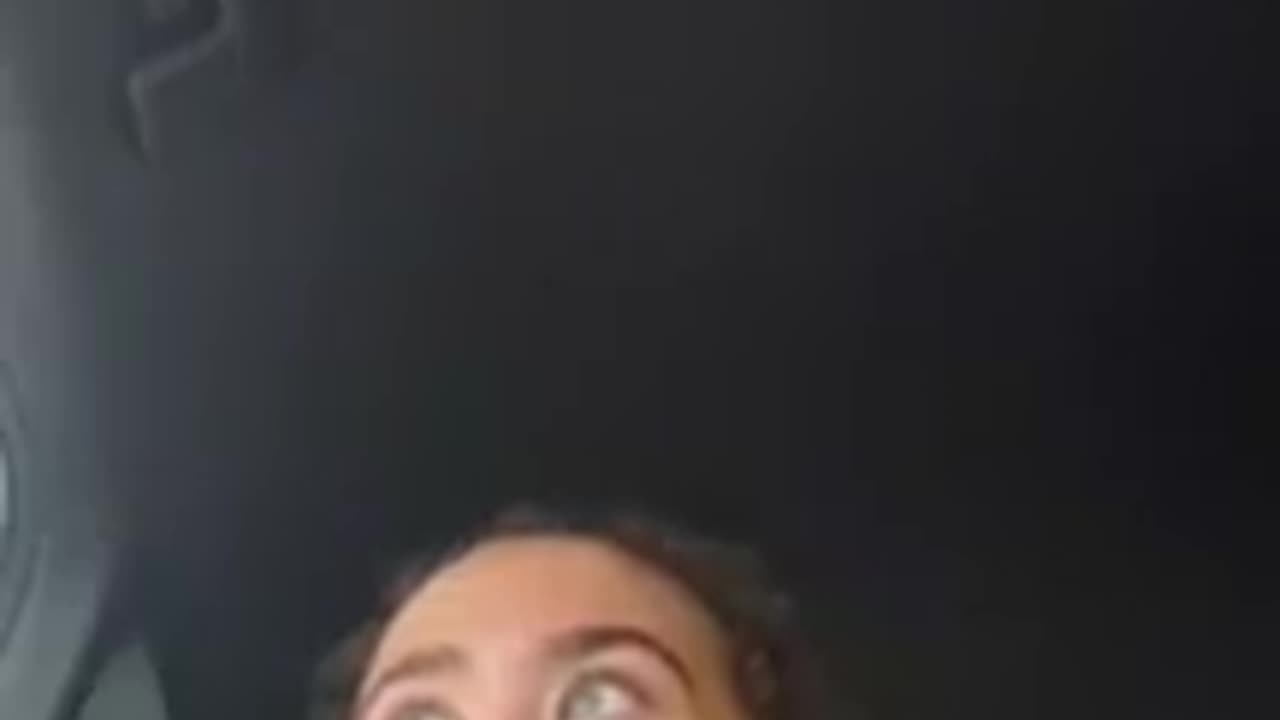 Muslim taxi driver objects to 2 Irish women speaking their native Gaelic to each other