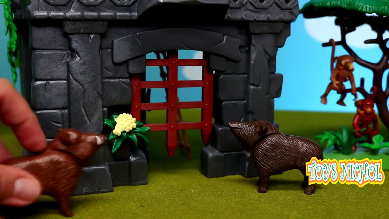 Locking Monkey in Cage because Often Steals Fruit from Panda