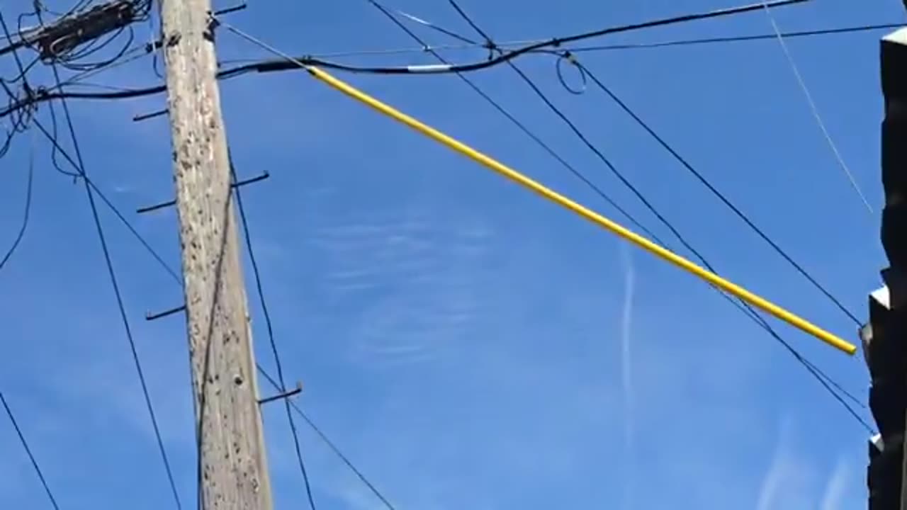 laps de temps de 5 minutes de la première vidéo qu'il faut pour détruire un beau ciel bleu.